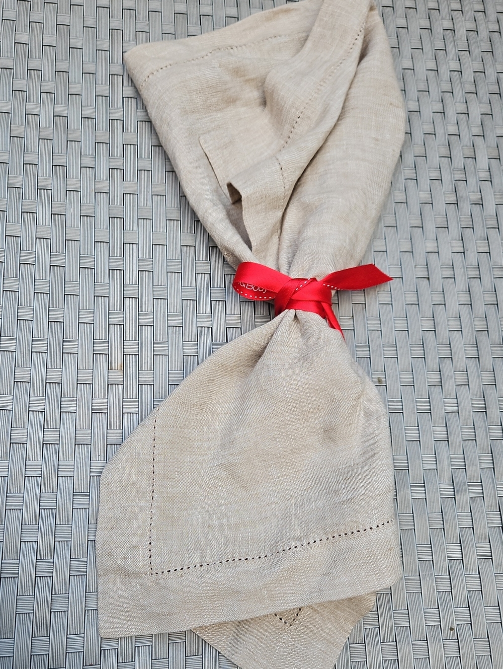 New  Noble Excellence Luxury  Set Of 6  Hemstitch Linen Dinner Napkins